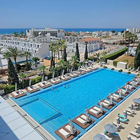 νέστωρ 4*