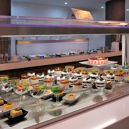 Отель Nestor 4*