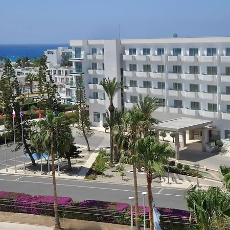 Ξενοδοχείο νέστωρ Αγία Νάπα