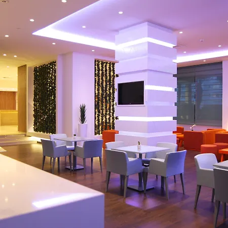 νέστωρ Ξενοδοχείο Αγία Νάπα