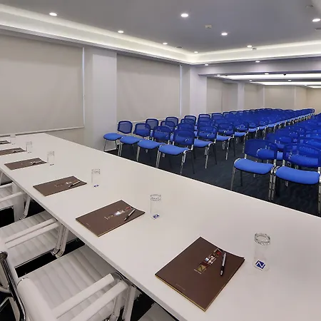 ネストル 4* アヤナパ