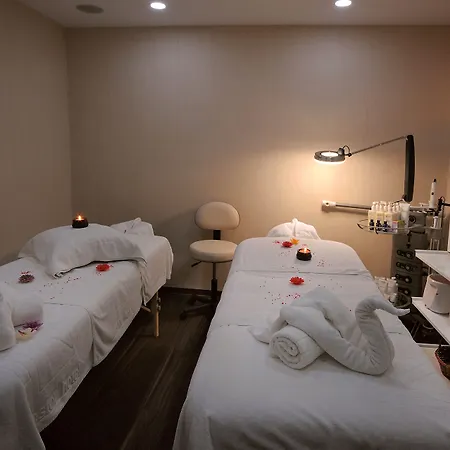 Ξενοδοχείο νέστωρ 4*