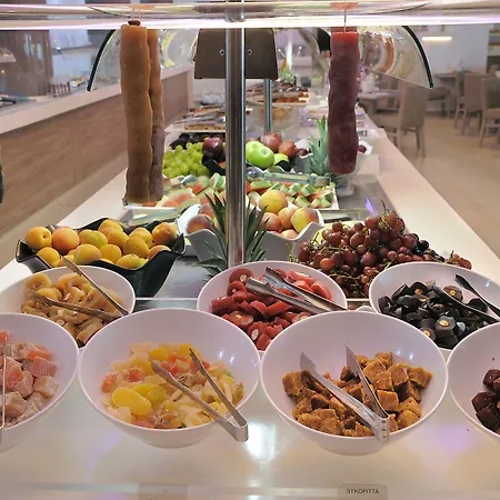 Nestor Айя-Напа