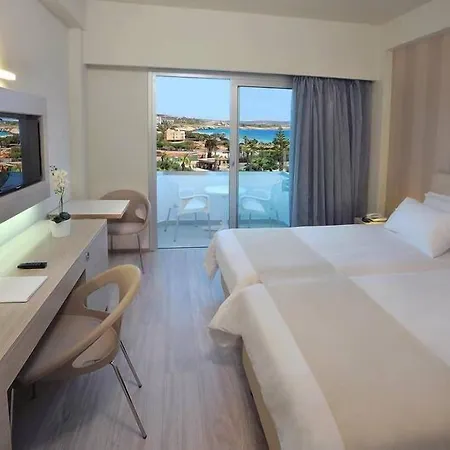 Hotel Nestor 4*