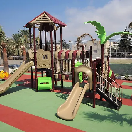 Ξενοδοχείο νέστωρ Αγία Νάπα